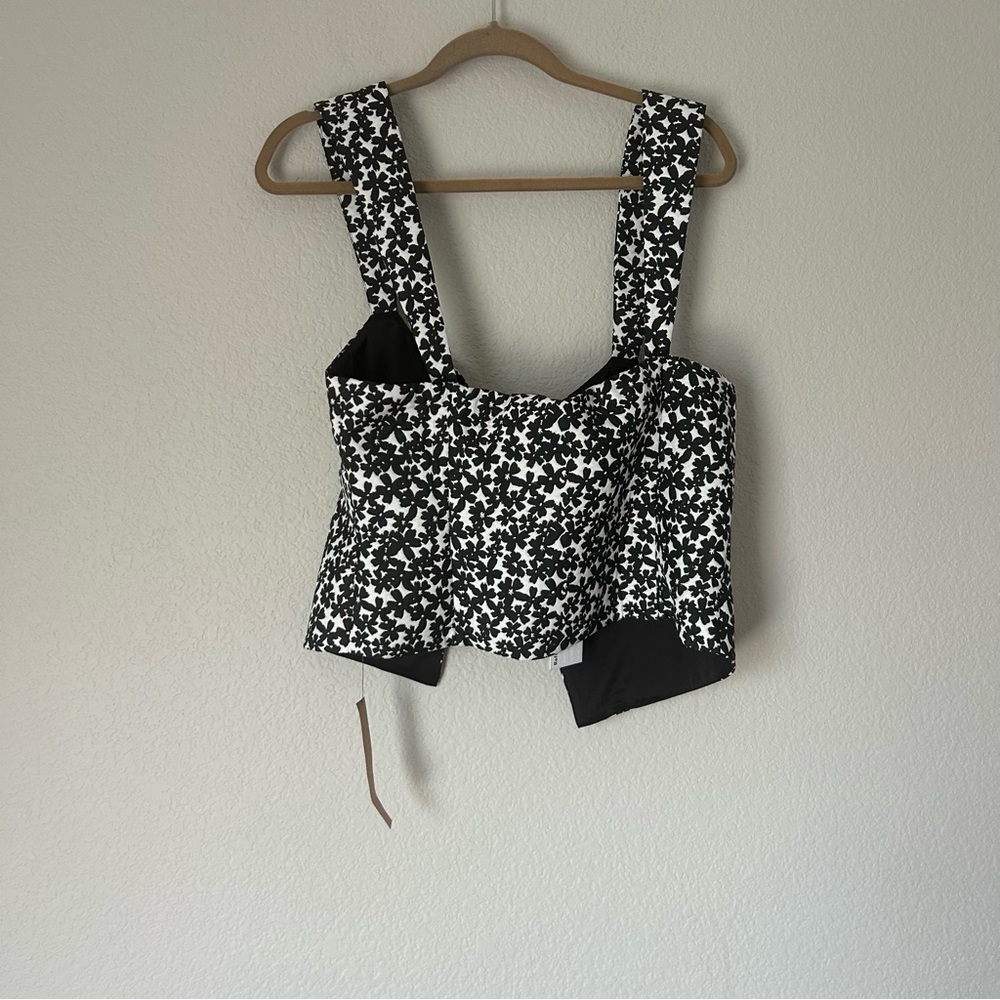 NWT Reformation Azalea Bow Tie Top in Black and White Floral - Picture 8 of 8